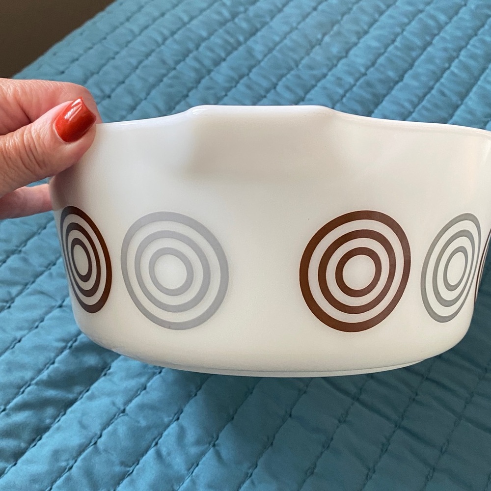 2.5 quart Pyrex dish - Picture 6 of 6